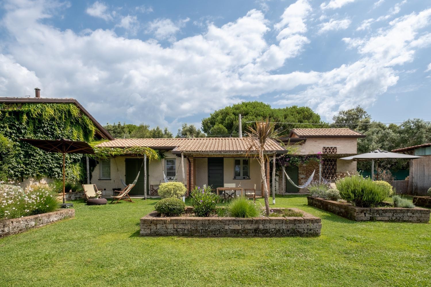 Olimagio Farm Stay With Animals And 25M Pool, Beach At Cycling Distance Pietrasanta Exterior foto