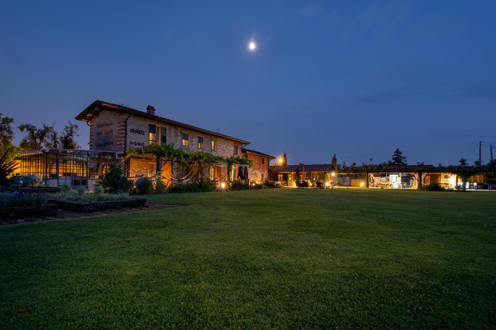 Olimagio Farm Stay With Animals And 25M Pool, Beach At Cycling Distance Pietrasanta Exterior foto