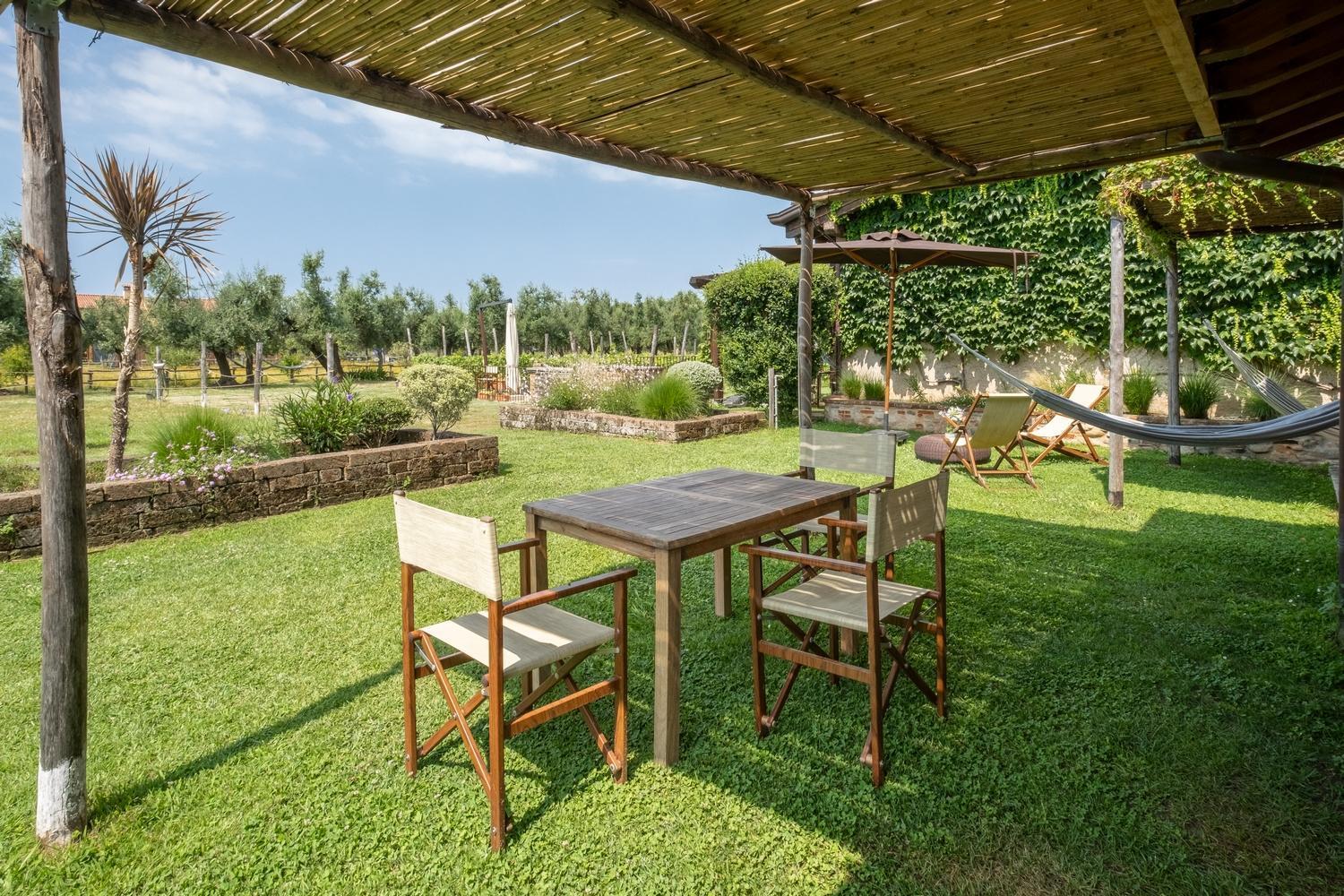 Olimagio Farm Stay With Animals And 25M Pool, Beach At Cycling Distance Pietrasanta Exterior foto