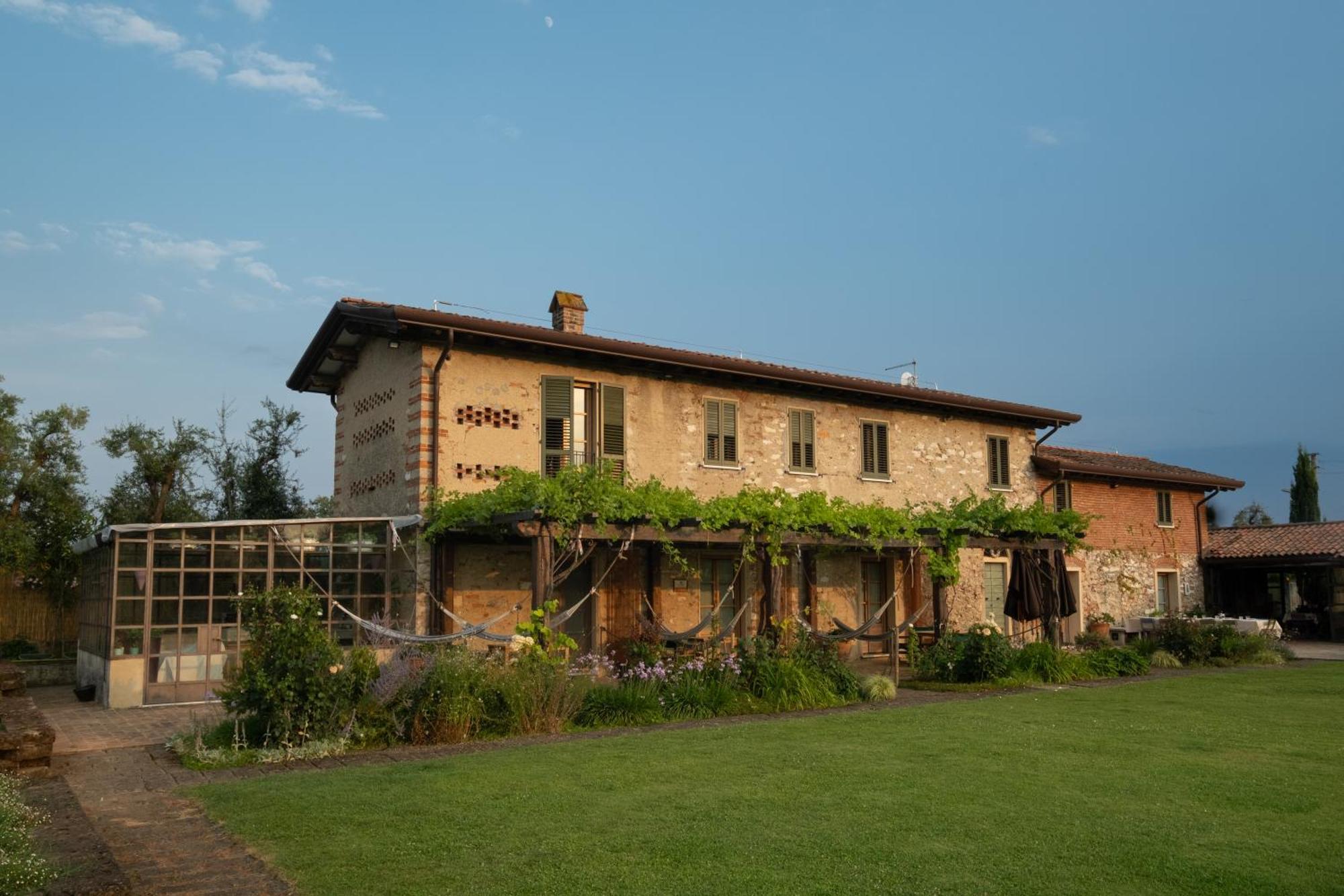 Olimagio Farm Stay With Animals And 25M Pool, Beach At Cycling Distance Pietrasanta Exterior foto