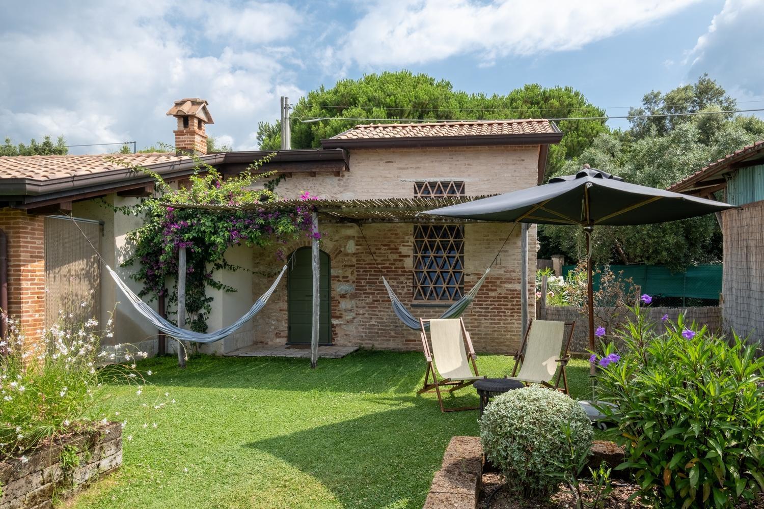 Olimagio Farm Stay With Animals And 25M Pool, Beach At Cycling Distance Pietrasanta Exterior foto