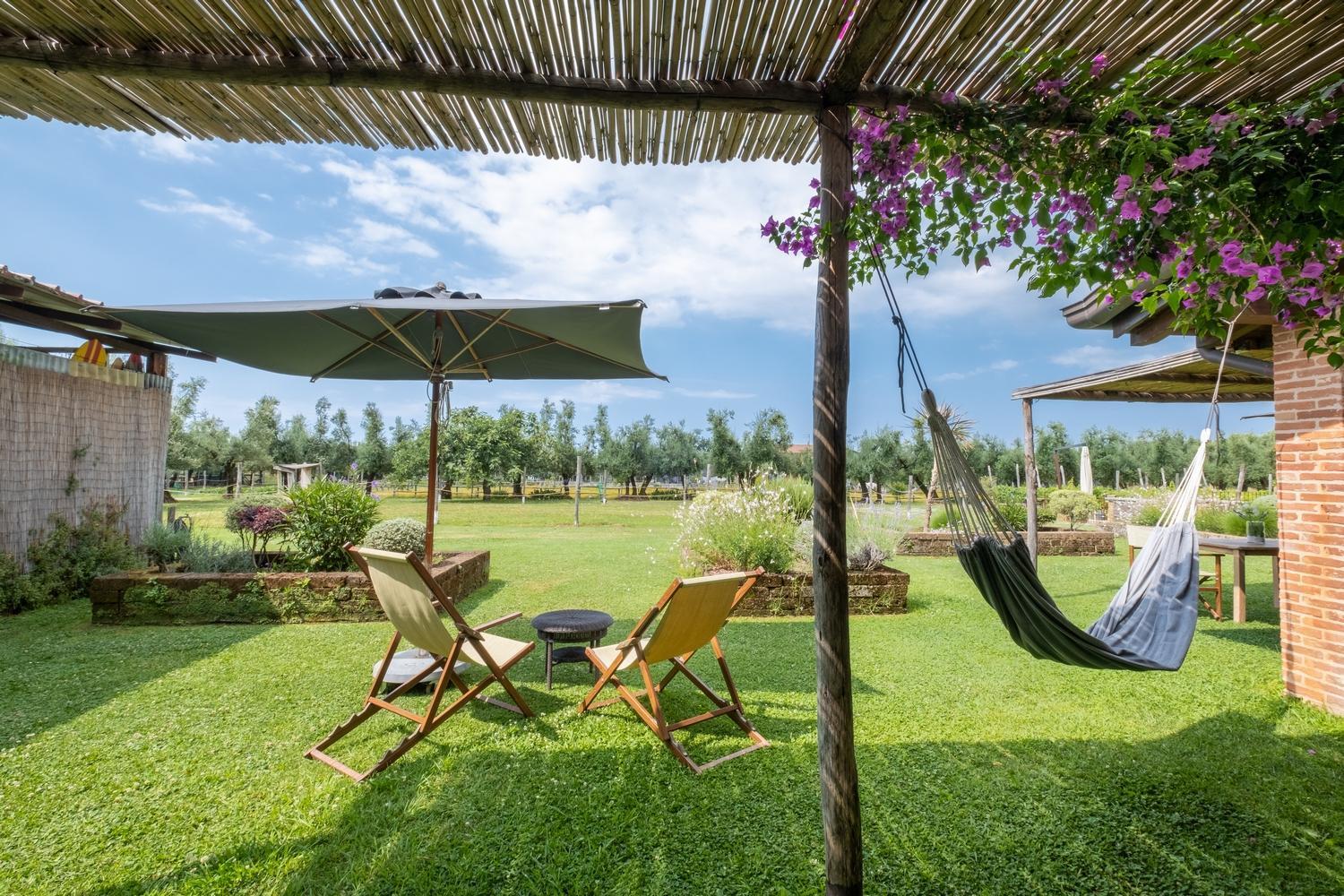 Olimagio Farm Stay With Animals And 25M Pool, Beach At Cycling Distance Pietrasanta Exterior foto