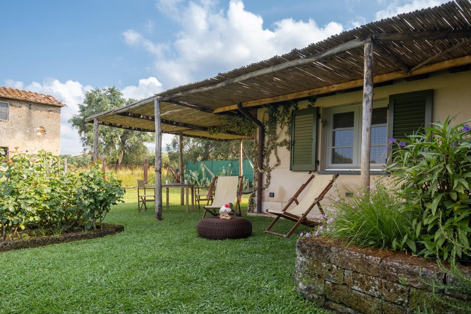 Olimagio Farm Stay With Animals And 25M Pool, Beach At Cycling Distance Pietrasanta Exterior foto